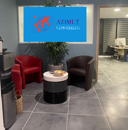 IMG_1467 Salle d'acueil - LOGO.png